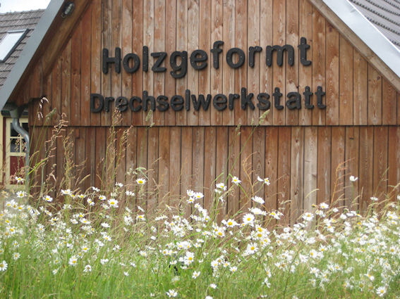 Giebel.Blumen